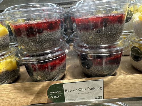 dessert  at Dean & David - Hauptbahnhof in Dusseldorf