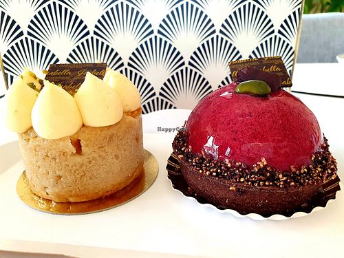 Vegan Peach Flower & Vegan Cherry Lady at Isabella Glutenfreie Patisserie - Oberkassel in Dusseldorf