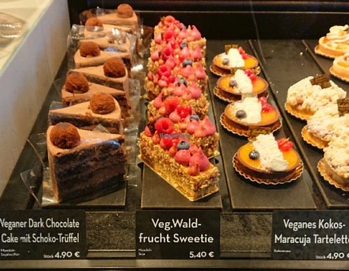 Vegan cakes at Isabella Glutenfreie Patisserie - Oberkassel in Dusseldorf