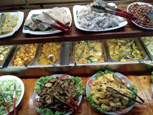 Amazing buffet for 40k vnd at Moc Chay in Hanoi