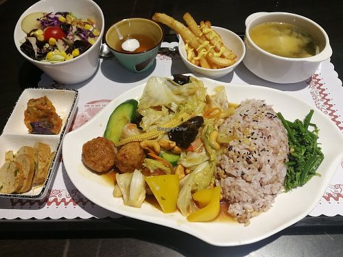 Image of QīngTián Shū Shí 青田蔬食