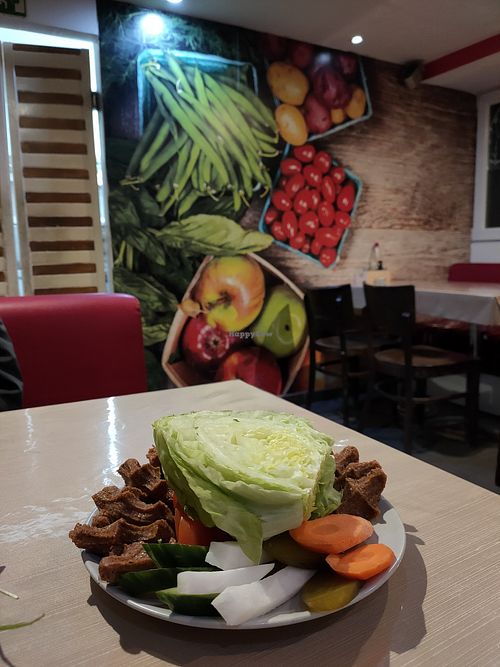 Vegan çig köfte at Vegan Food Revolution in Cologne