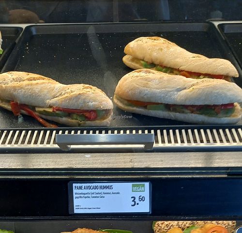 pane avocado humus at backWERK - Grimmaische in Leipzig