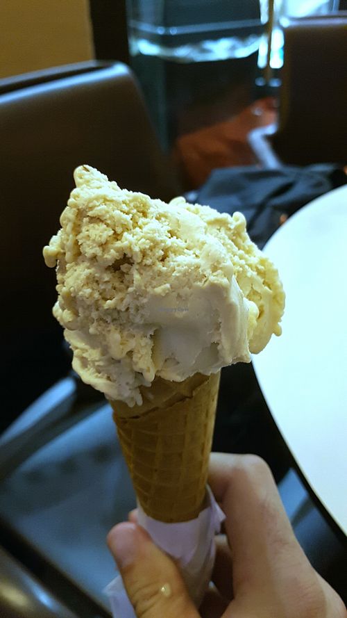 Almond ice cream at Voglia Matta in Siracusa