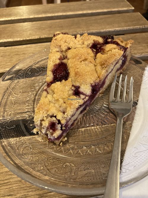Autumn crumble pie  at Orange Coffee in Berlin