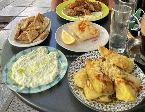 Mushroom nuggets, potatoes with thyme and mustard, saganaki at Tarantula in Thessaloniki