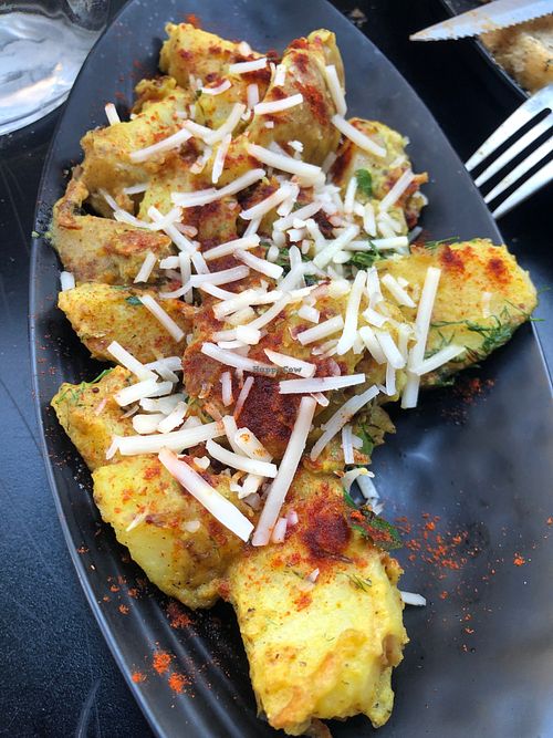 Lemony potatoes! at Tarantula in Thessaloniki