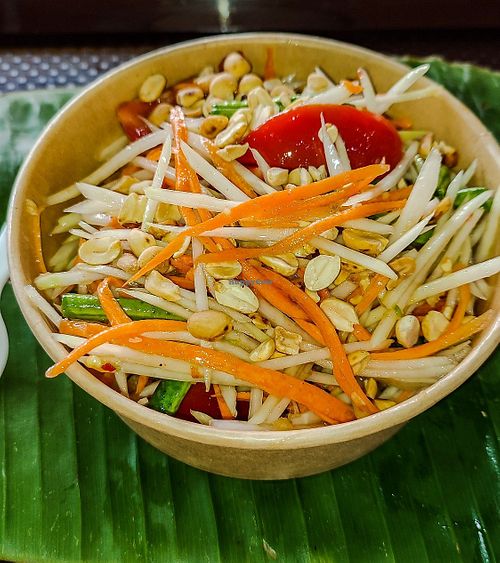 Som Tam (spicy Papaya Salad) at Munchies Tha Phae Gate in Chiang Mai