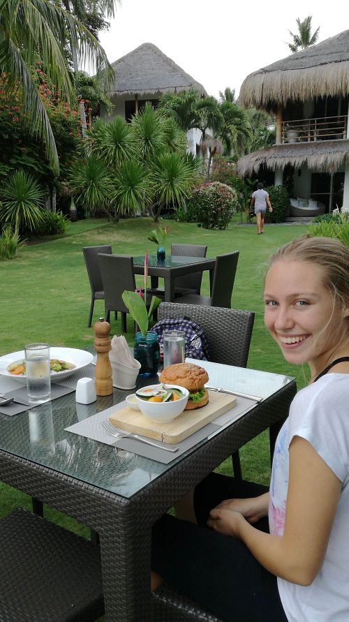 Quinoa burger outside at Salaya Beach Houses' Restaurant in Dauin