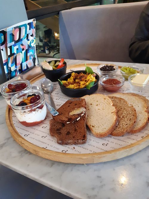 Uitgebreid ontbijt at Anne&Max in Leiden