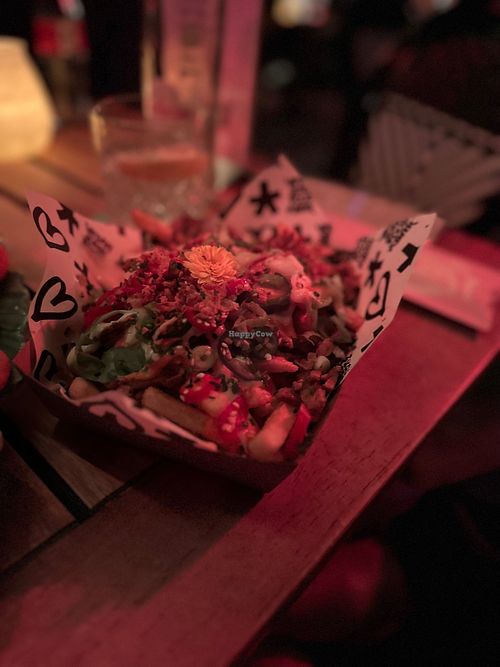 KAPSALON
Shawarma, French fries, Cheeze, jalapeños, chili peppers, garlic & VJFBTM sauce

 at Vegan Junk Food Bar - Downtown in Amsterdam