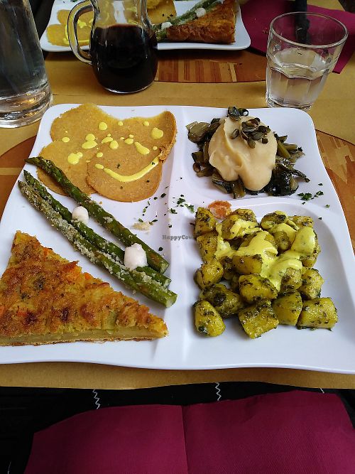 Vegan tasting menu making good use of chickpeas at Trattoria Baraldi  in Bologna