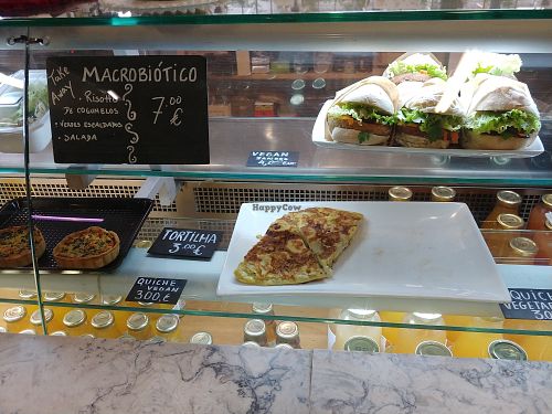 Vegan sandwhich and quiche at A Loja de Herdade in Lisbon
