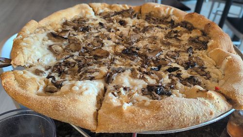 Shiitake pizza (veganized) at Mellow Mushroom in Fleming Island