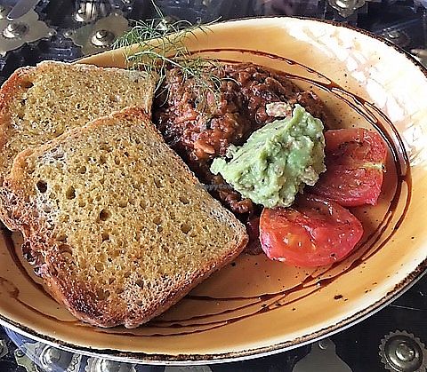 mince, toast and avo at Lemonwood Eatery in Okato