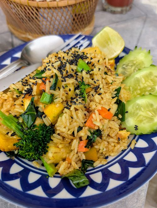 Pineapple fried rice at Flow Beach Cafe. - Seaddict in Koh Samet