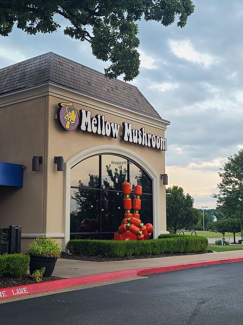 Storefront at Mellow Mushroom in Fayetteville