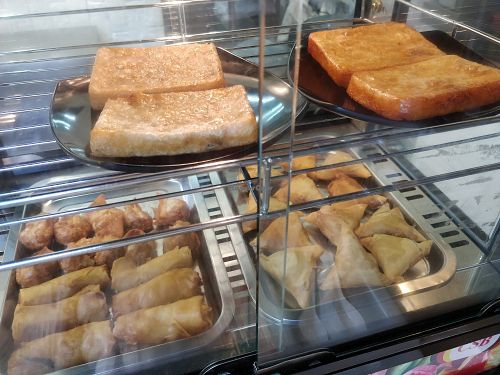 Yam cake, spring rolls and samosa at Ying Garden Vegetarian 颖园素食 in Central Singapore