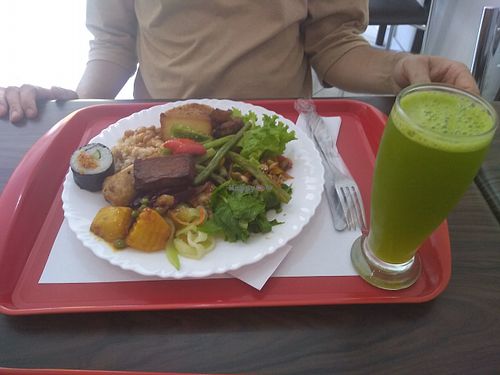 Suco de couve com limão/Collard-green and lemon jouce. at Formosa in Londrina