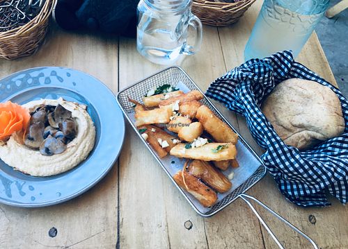 Hummus, yucca fries & bread at The Open Kitchen in Monteverde