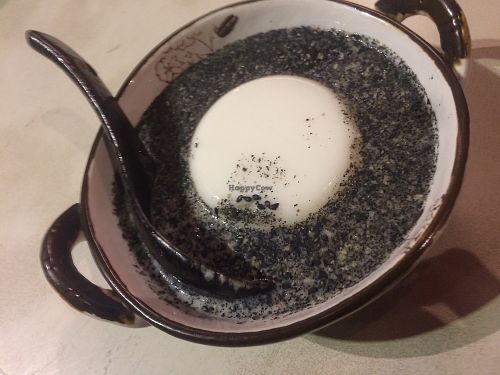 :P at Yuán Xìng XìngRén Chá 原杏杏仁茶 in Taipei