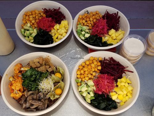 Vegan bowl options at Susi Sopa in Barcelona