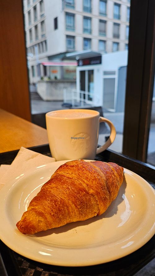 vegan croissant at Starbucks - Rue du Mont-Blanc in Geneva