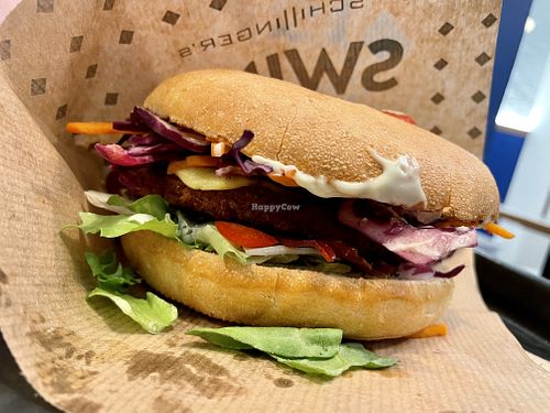 burger at Swing Kitchen - Rosenthalerstraße in Berlin