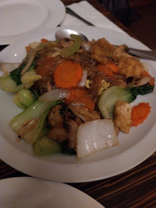 Pad woon sen at LA Vegan in Los Angeles