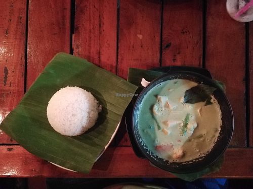Green Curry with Tofu and Rice - vegan at Mama in Phuket