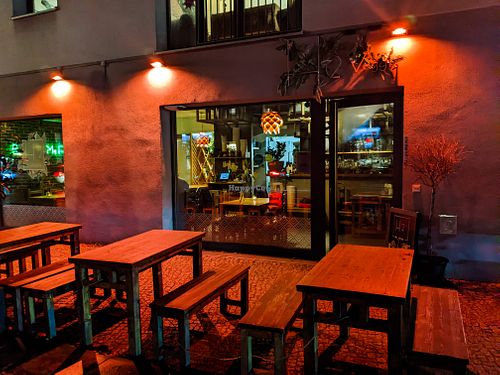 Outside of H2 - Be Veggie at H2 - Be Veggie - VegUp in Berlin