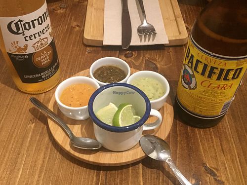 Dips at Gallo Santo in Barcelona