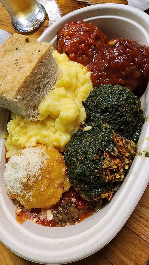 Veg and vegan balls flight at The Meatball Stoppe in Orlando