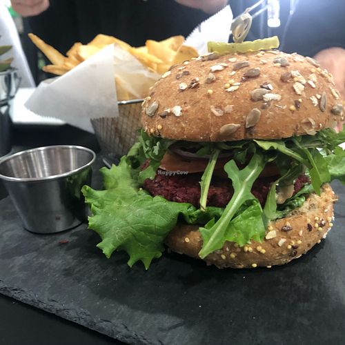 BB Burger at Vegan Plate in Roseville