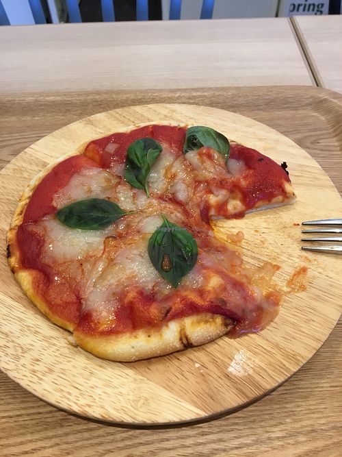 Vegan cheese Margherita pizza ¥1,100 at NRT - T's Tantan - T2 in Narita