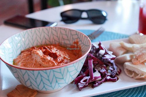 spread with pita bread at Restaurante Amaltea in Cordoba