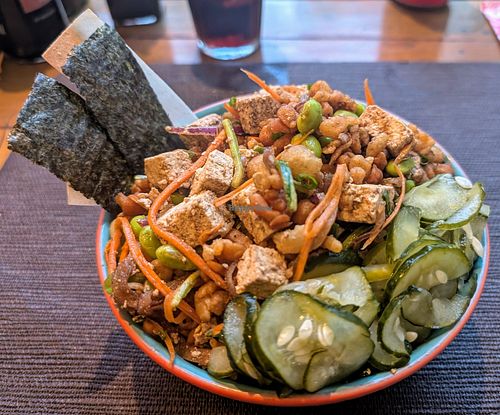 Vegan tofu poke at Samba Fresh in Belo Horizonte