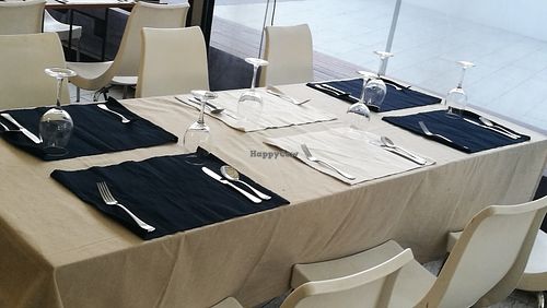 Set cover for dine in. at Food Paradise in Claremont