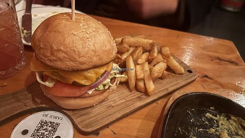 Cheeseburger and chips  at Tyranny of Distance in Windsor