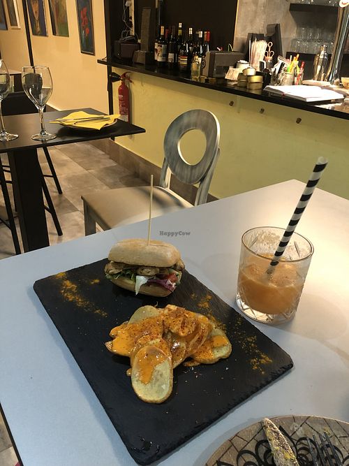 Chicken sandwich  at Purpura Project in Alicante