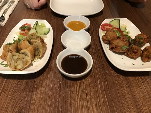 Samosa and pakora at Uit India in Alkmaar