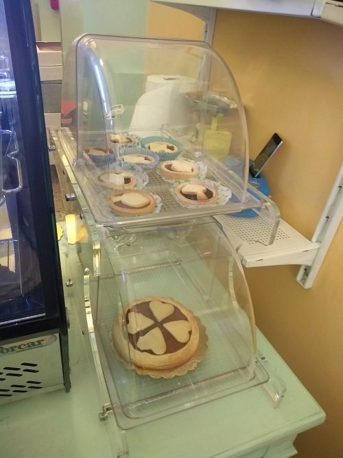 Crostatine vegane at Senza Pensieri in Rome