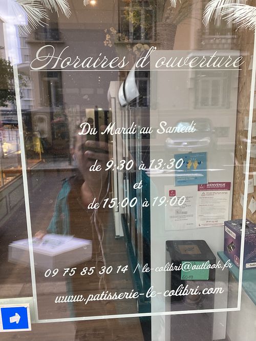 Opening hours  at Le Petit Colibri in Lyon