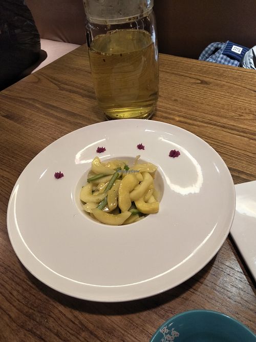 Asparagus and squash at TàiSù ShūShí in Shanghai