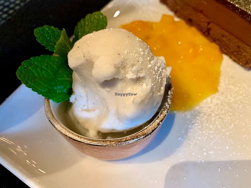 dessert (vegan) at Peter Pane - Friedrichstr in Berlin