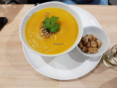 Spicy carrot soup at Bhajan Cafe in Nice