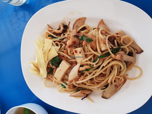 Simple food, fresh cooked and inexpensive at Jay Saen Aroy in Pak Chong