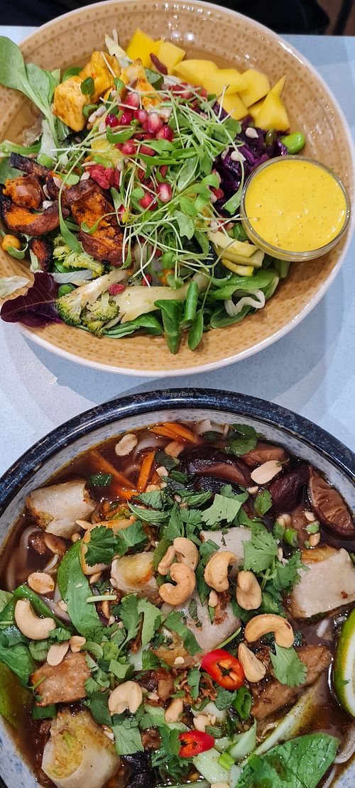 Super bowl & Vietnamese Pho at Yummy Bowl in Brussels