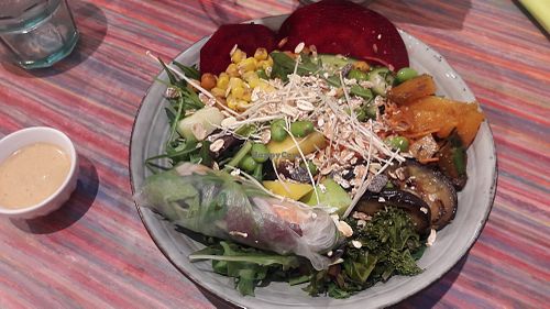 Lunch bowl at Yummy Bowl in Brussels