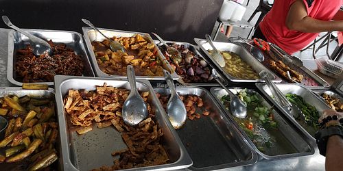 mixed rice at Ai Xin Eatery in Yong Peng